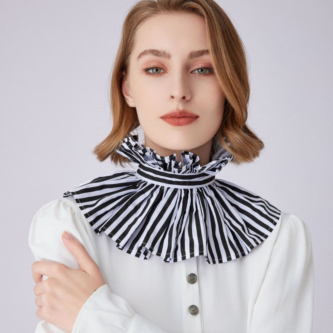 Franse stijl, zwart-witte gest - Dolls recensie en prijs